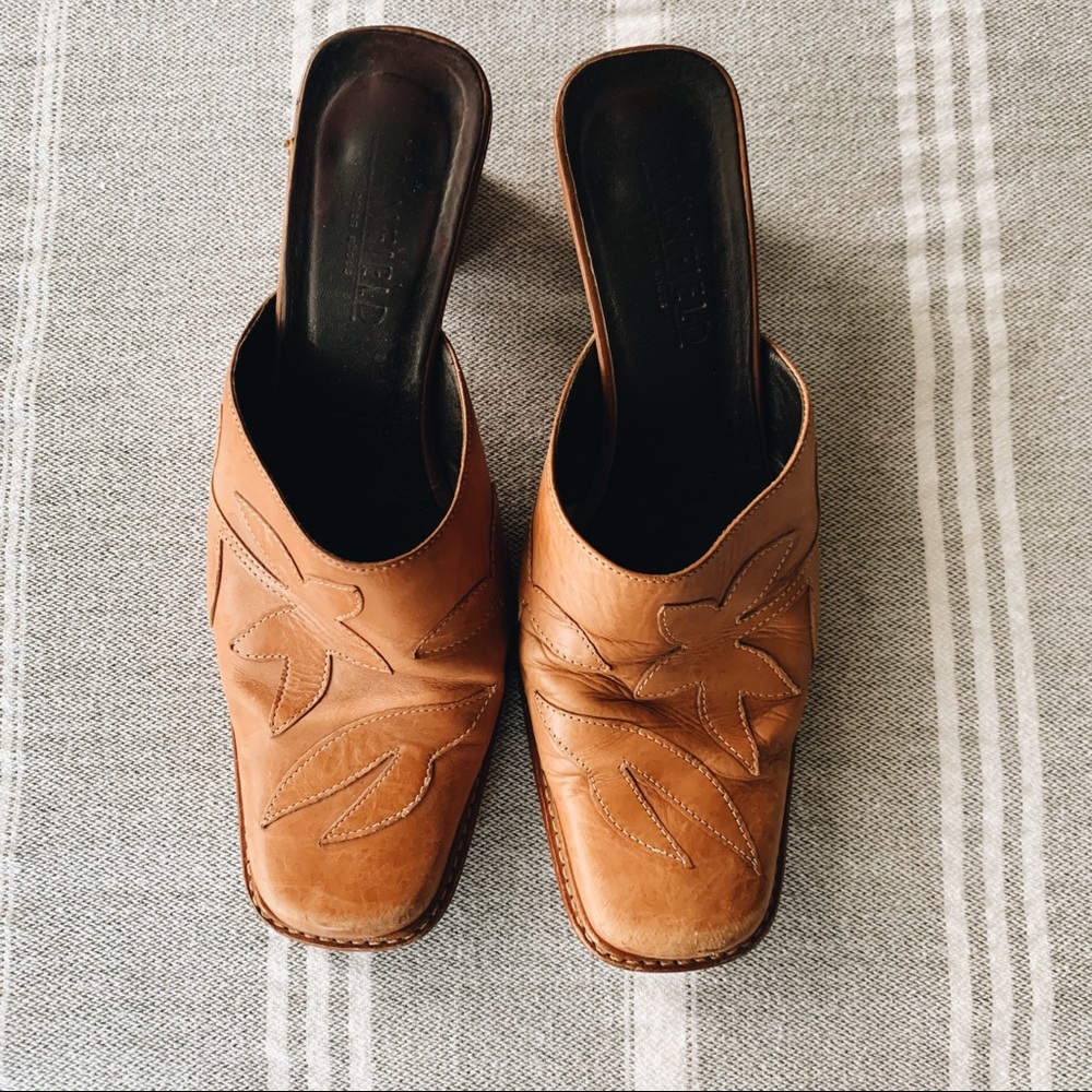 Manfield Tan Leather Mules/clogs